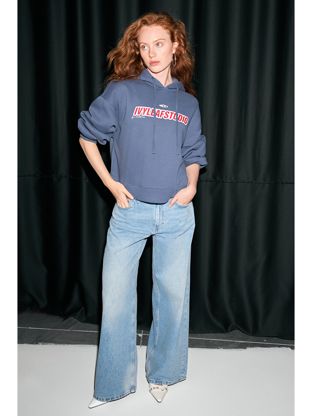Rhovara Kadın Oversize Kapüşonlu Baskı Ve Nakış Detaylı Lacivert Sweatshirt-3