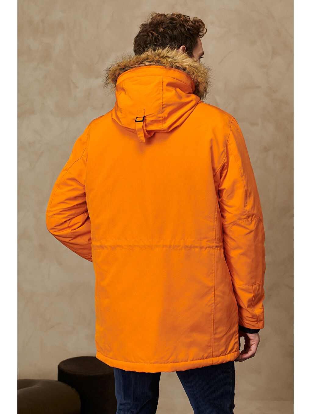 Erkek Turuncu Standart Fit Normal Kesim Kapüşonlu Kürklü Kapüşon Detaylı Kaban-5