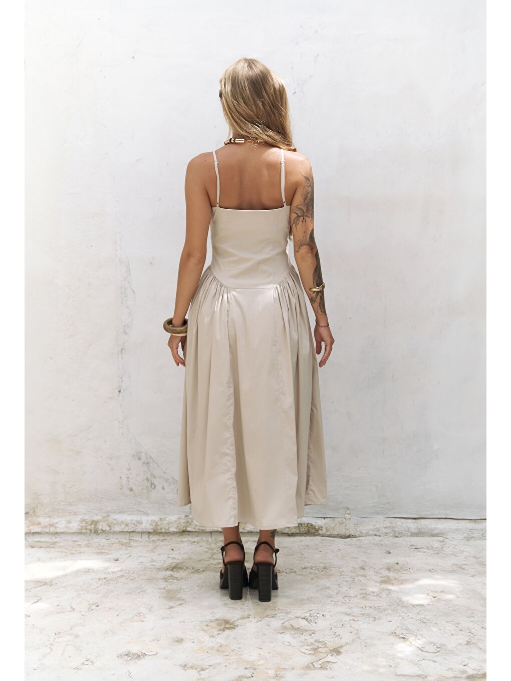 Bej Narissa Askılı Midi Taş Elbise-3