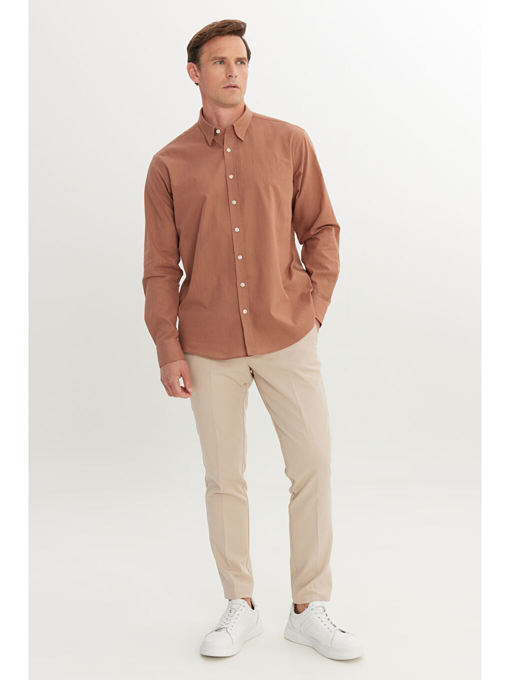 Erkek Kahverengi Comfort Fit Rahat Kesim Gizli Düğme Yaka %100 Pamuk Flamlı Gömlek-1
