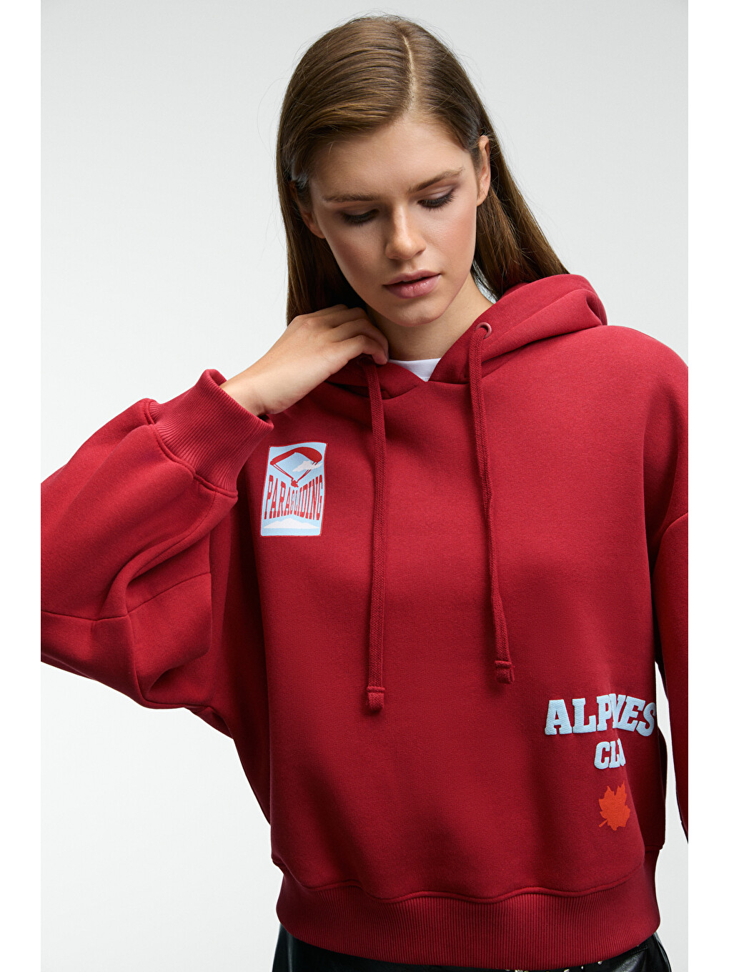 Rhovara Kadın Oversize Kapüşonlu Baskı Ve Nakış Detaylı Kırmızı Sweatshirt-2