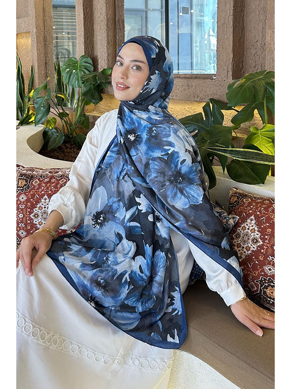 Çiçek Desen Bambu Şal Gece Mavisi-1
