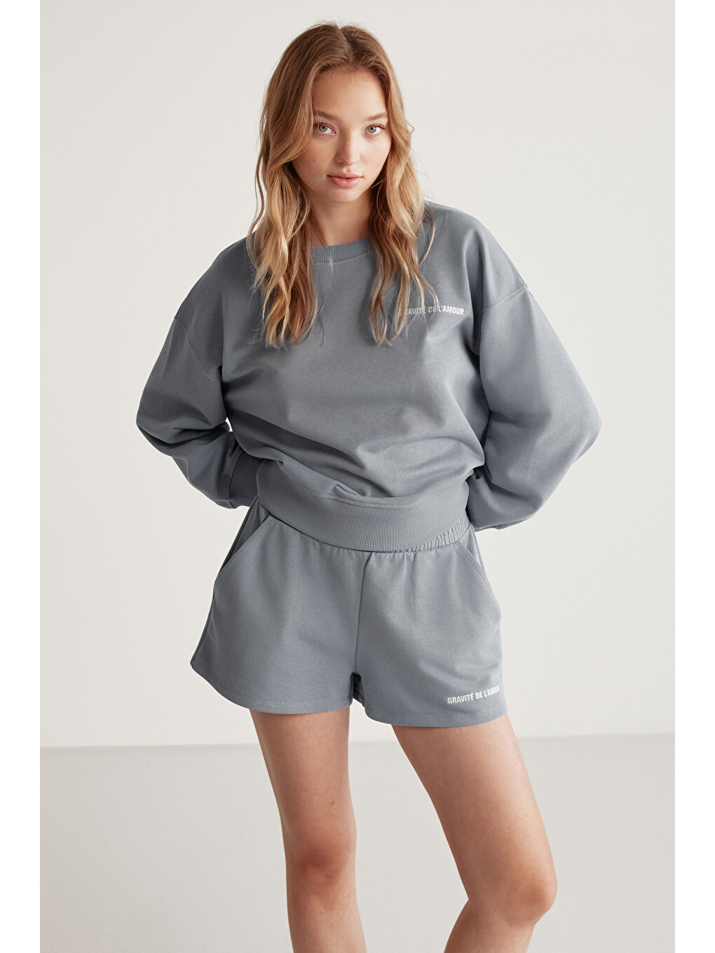 Jennıfer Kadın Organik Pamuklu Nakışlı Yuvarlak Yakalı Oversize Gri Sweatshirt-1