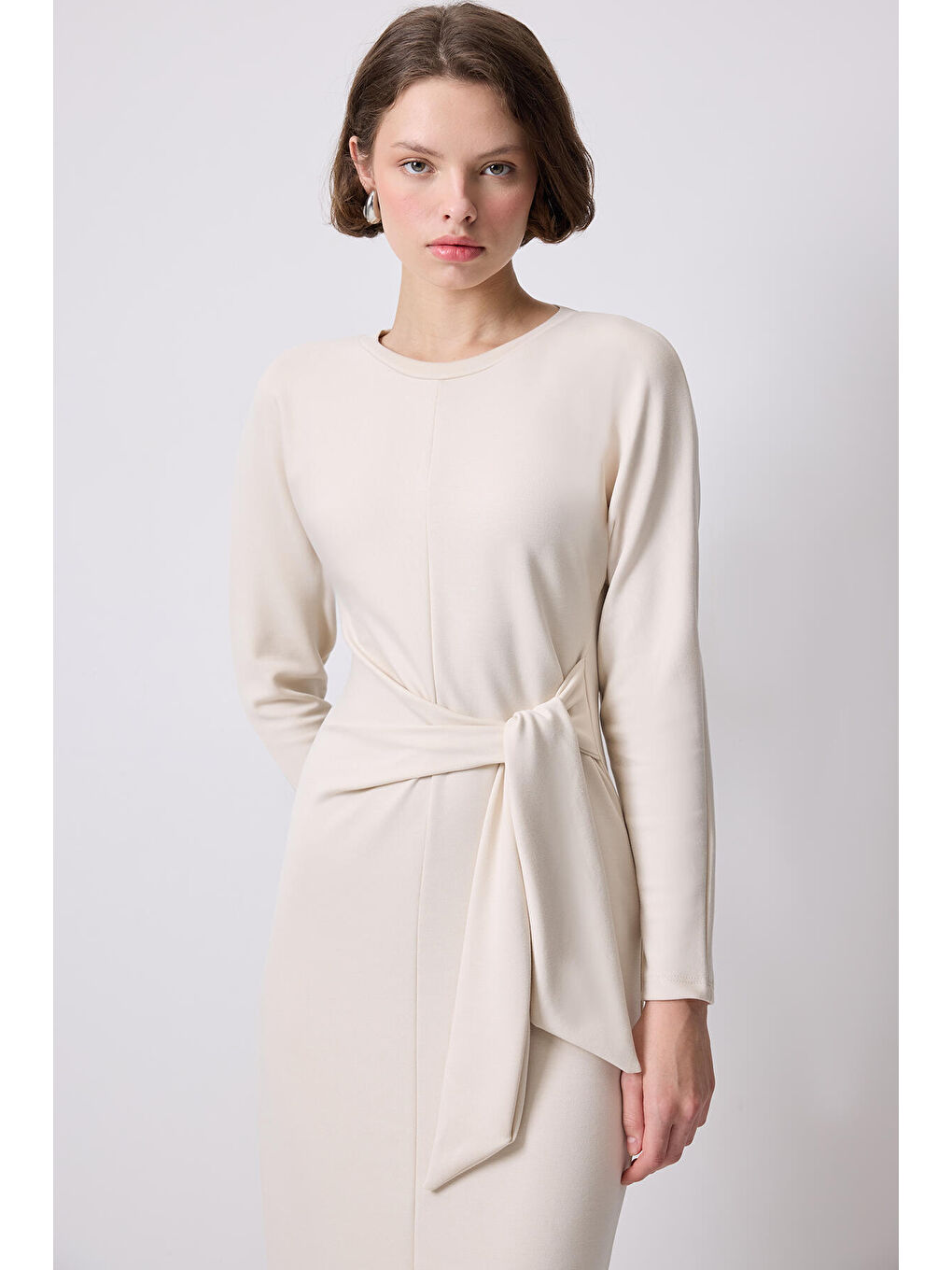 Ekru Önden Bağlamalı Elbise-1
