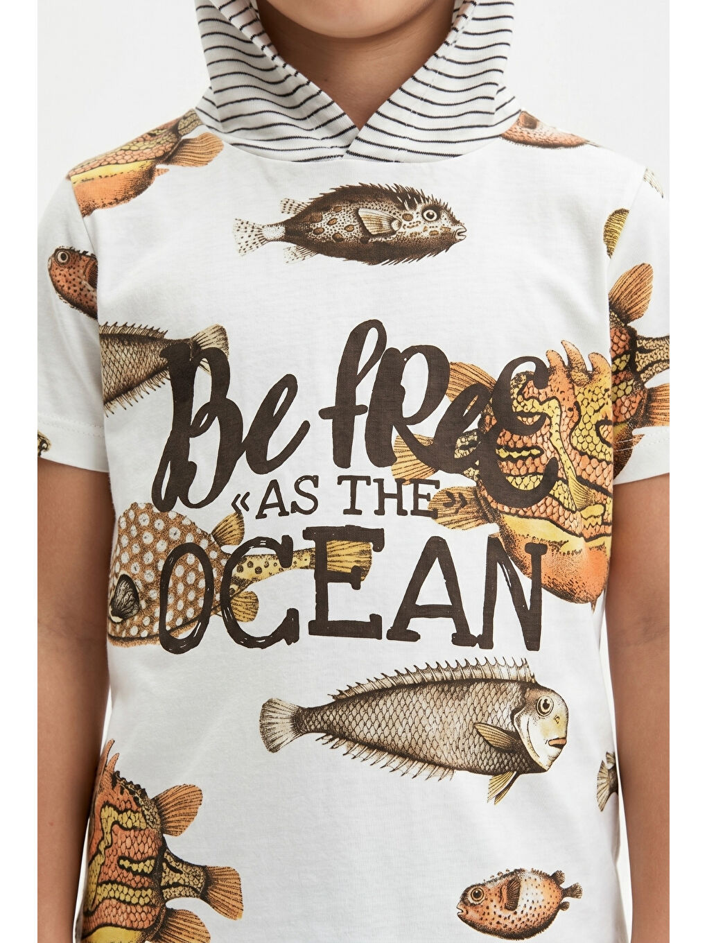 Ekru Erkek Çocuk Kapüşonlu Kısa Kollu BaskılıTişört 12804-3