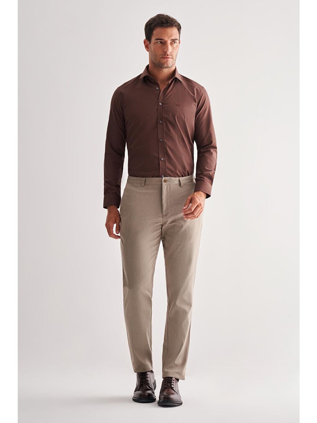 Koyu Bej Yan Cep Düz Paça Pamuklu Comfort Fit Chino Casual Pantolon 1003255166-1