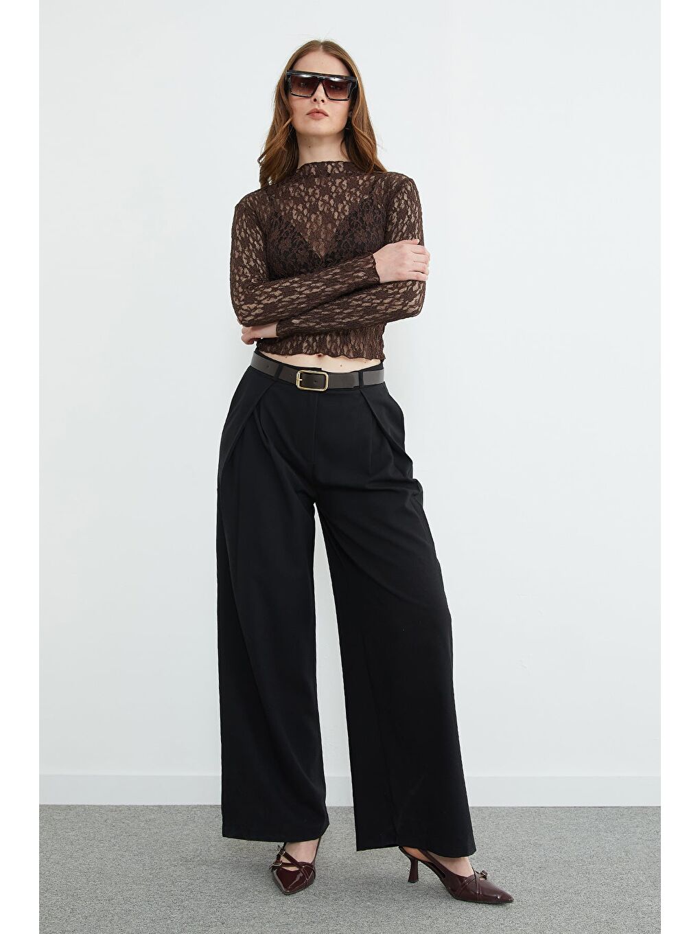 Siyah Beli Kemerli Pileli Yüksek Bel Pantolon-2