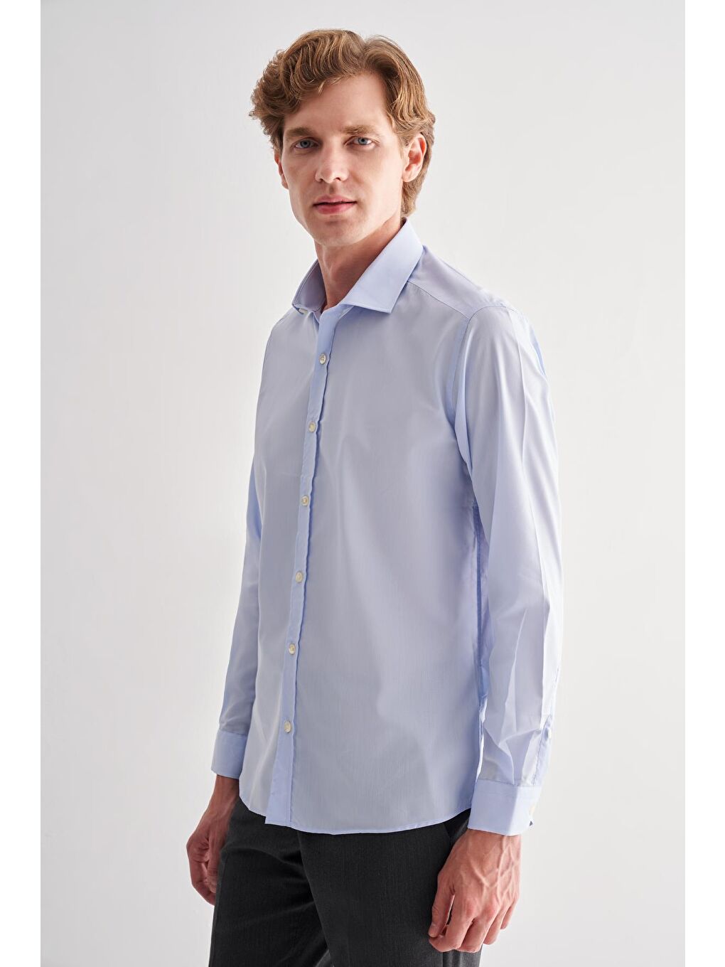 Açık Mavi Yarım İtalyan Yaka Uzun Kol Easy To Iron Slim Fit Pamuklu Gömlek 1004255301-8