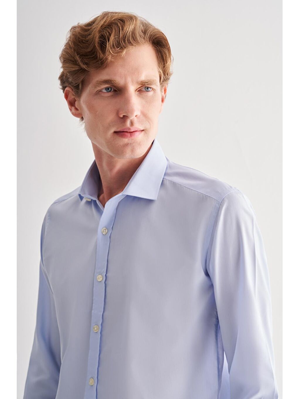Açık Mavi Yarım İtalyan Yaka Uzun Kol Easy To Iron Slim Fit Pamuklu Gömlek 1004255301-9