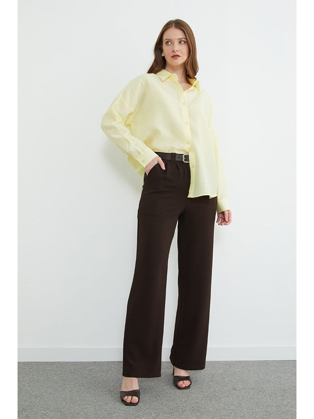 Sarı Basic Düğmeli Krinkıl Gömlek-2