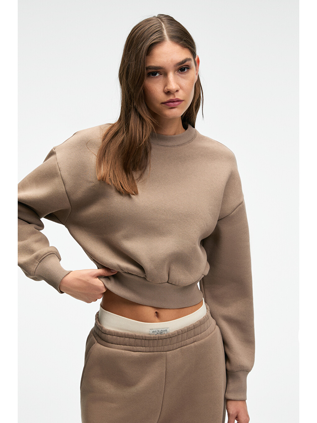 Bej Karalıs Kadın Pamuklu Bisiklet Yaka Crop Vizon Sweatshirt