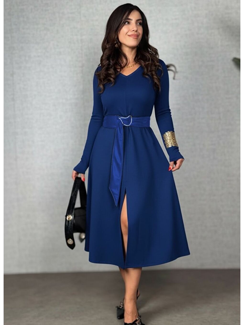 Lacivert Kadın Uzun Kollu Yakalı Belden Deri Detaylı Kuşaklı Yırtmaçlı Midi Viskon Iki Iplik Elbise