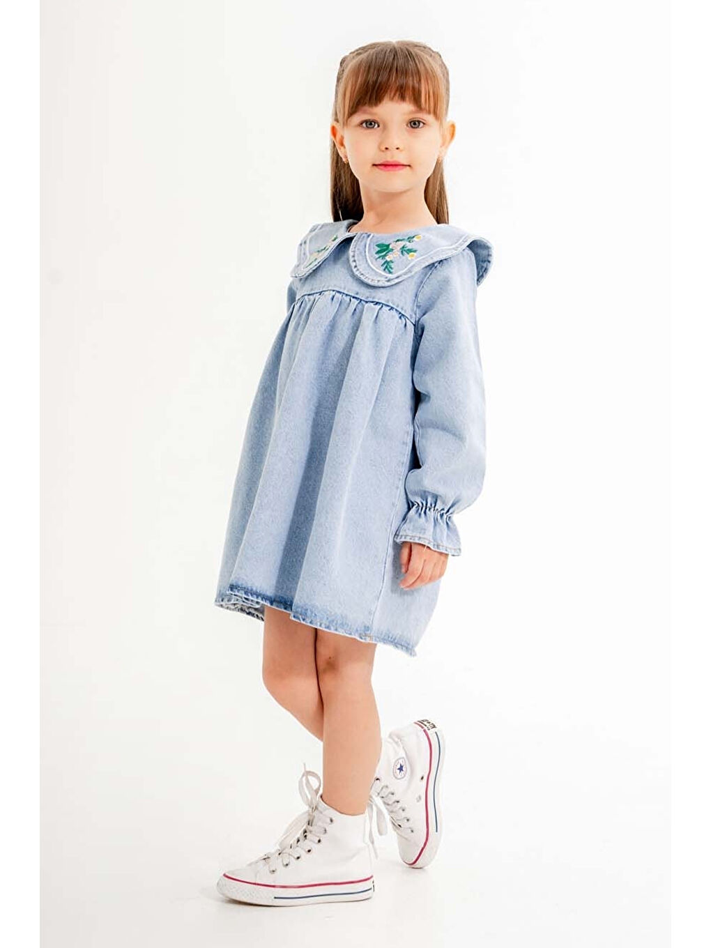 Mavi Yakası Çiçek Nakışlı Uzun Kol Kız Çocuk Jean Elbise 20115-1