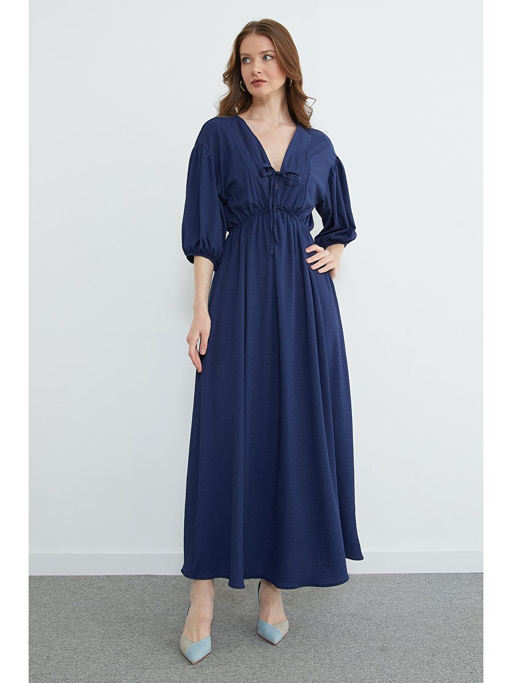 Lacivert Önü Bağlamalı Beli Lastikli Maxi Boy Elbise-3