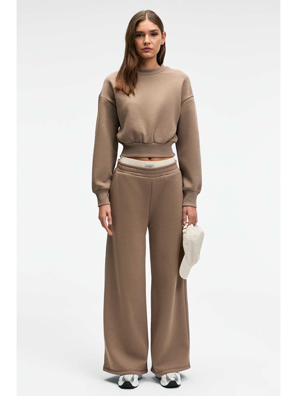 Bej Karalıs Kadın Pamuklu Bisiklet Yaka Crop Vizon Sweatshirt-3