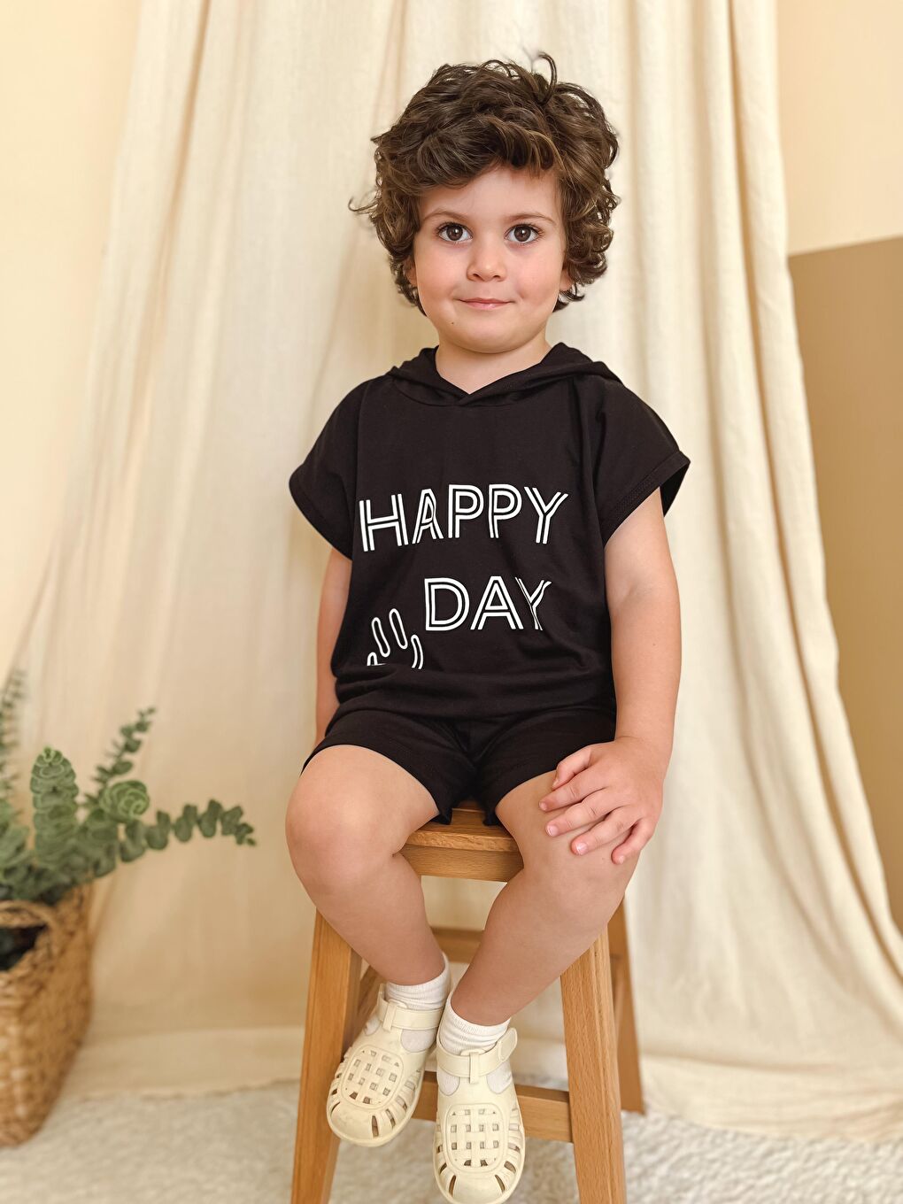 Siyah Kapüşonlu Yazlık Baskılı Takım 2404KPSNYZLYK-1