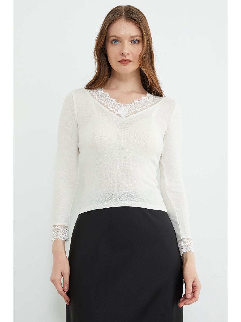 Ekru Kol Ve Yaka Dantelli Transparan Bluz-3