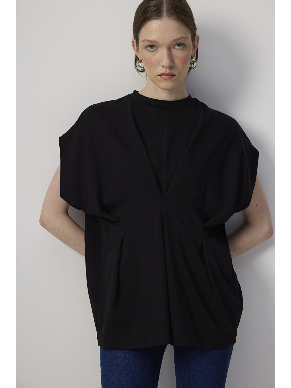 Siyah Pens Detaylı Kısa Kollu T-Shirt-1