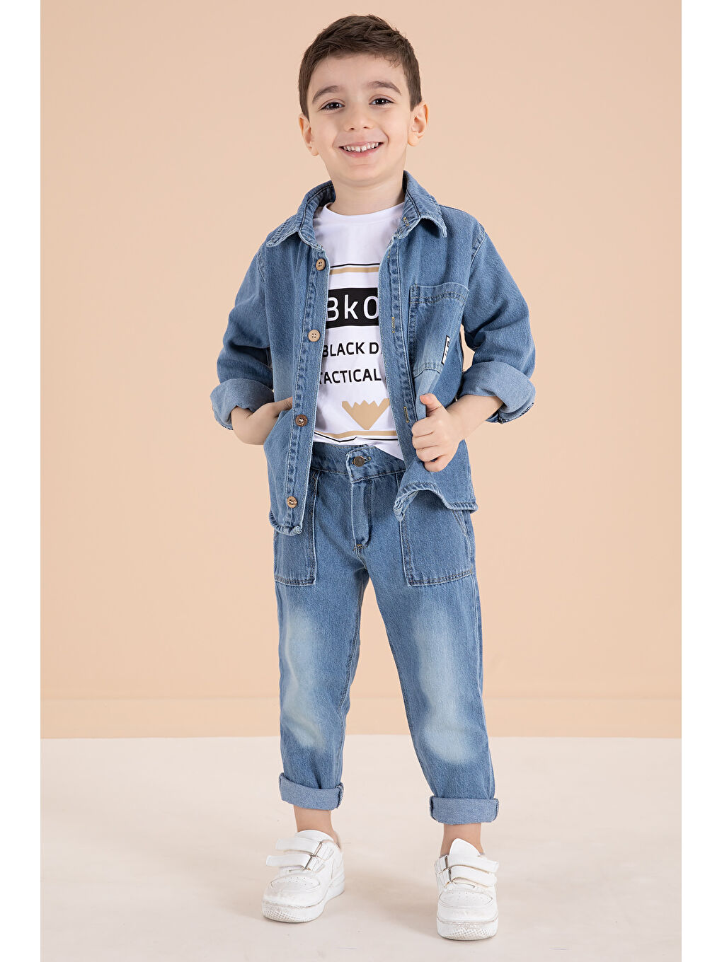 Mavi Düğmeli Jean Ceketli Pantolonlu Erkek Çocuk 3lü Takım 20011-3