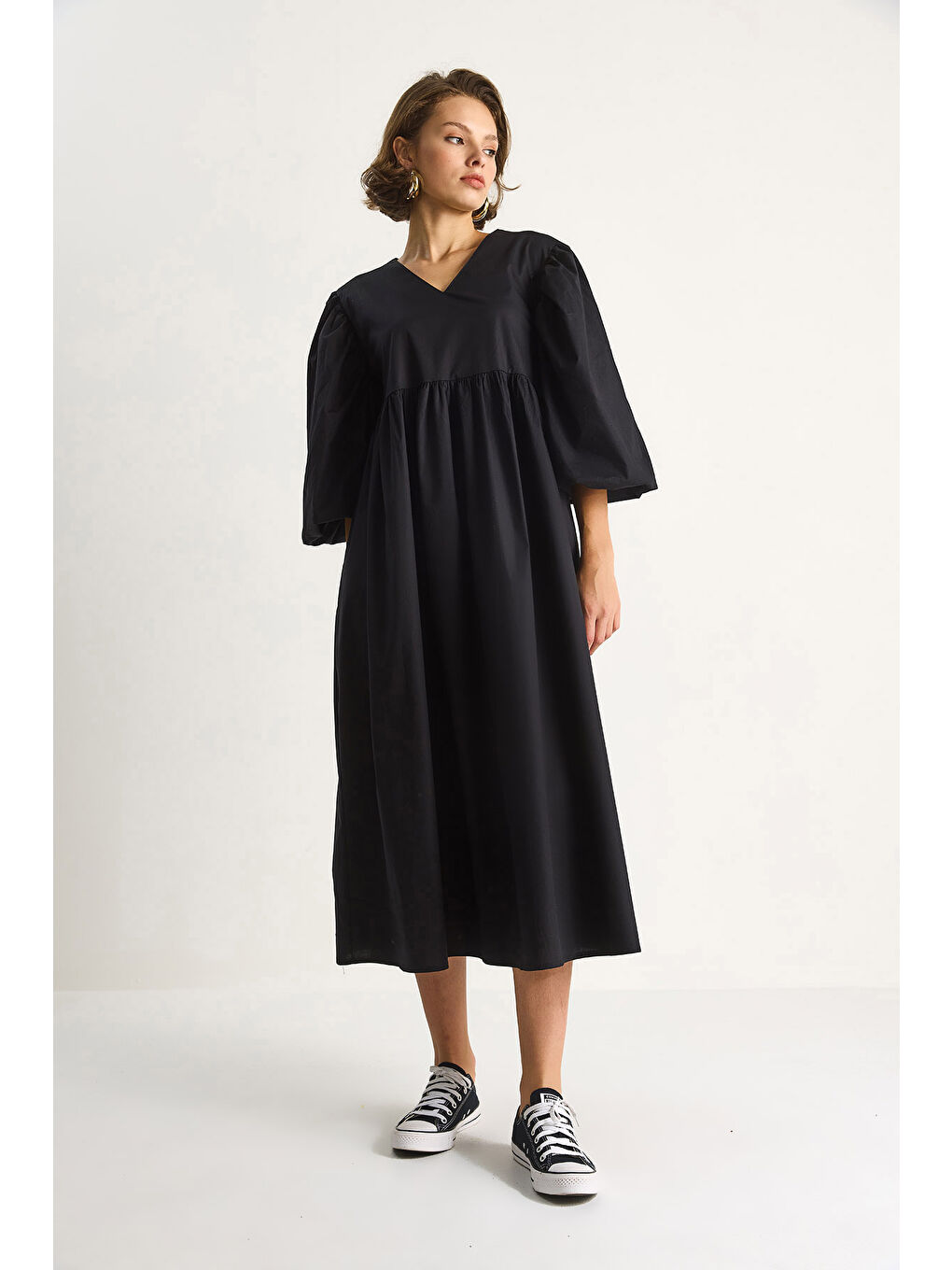 Siyah Kadın V Yaka Balon Kol Uzun Elbise-1