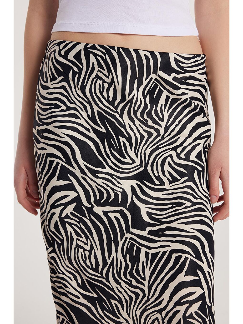 Siyah Kadın Standart Fit Lastikli Bel Desenli Etek-2