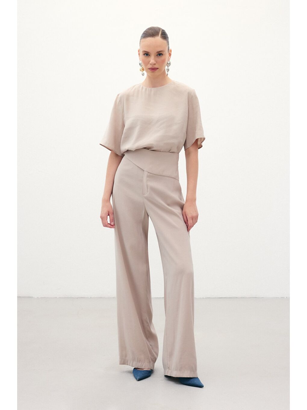 Bej Kemer Detaylı Modal Pantolon - Taş-1