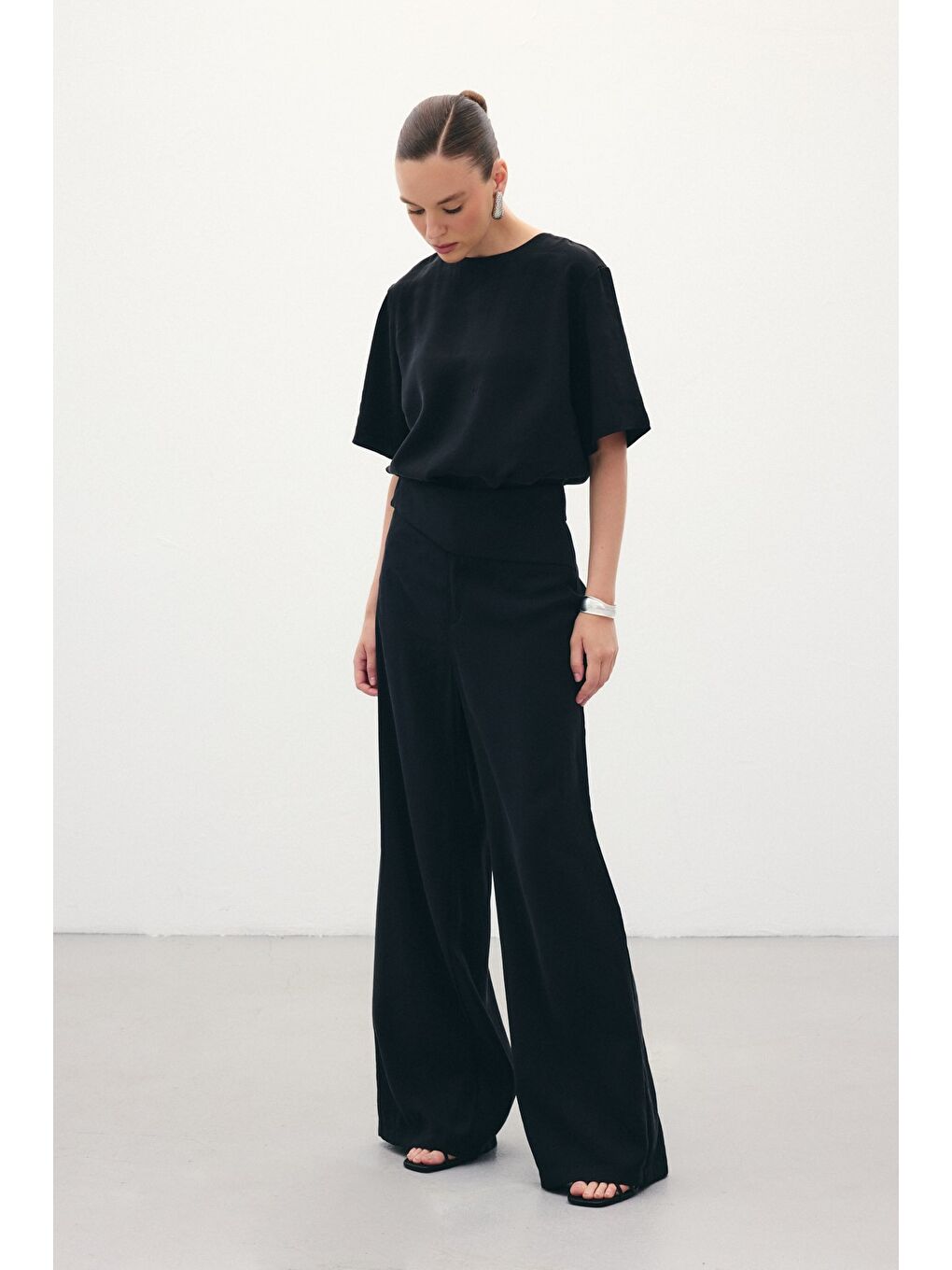 Kemer Detaylı Modal Pantolon - Siyah-3