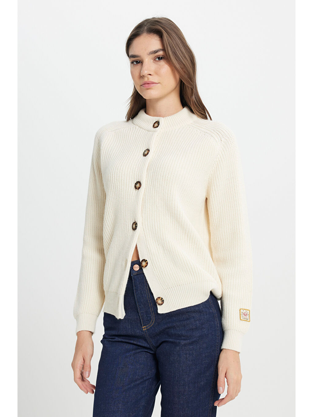 Regular Fit Normal Kesim Düğme Detaylı Ekru Triko Kazak
