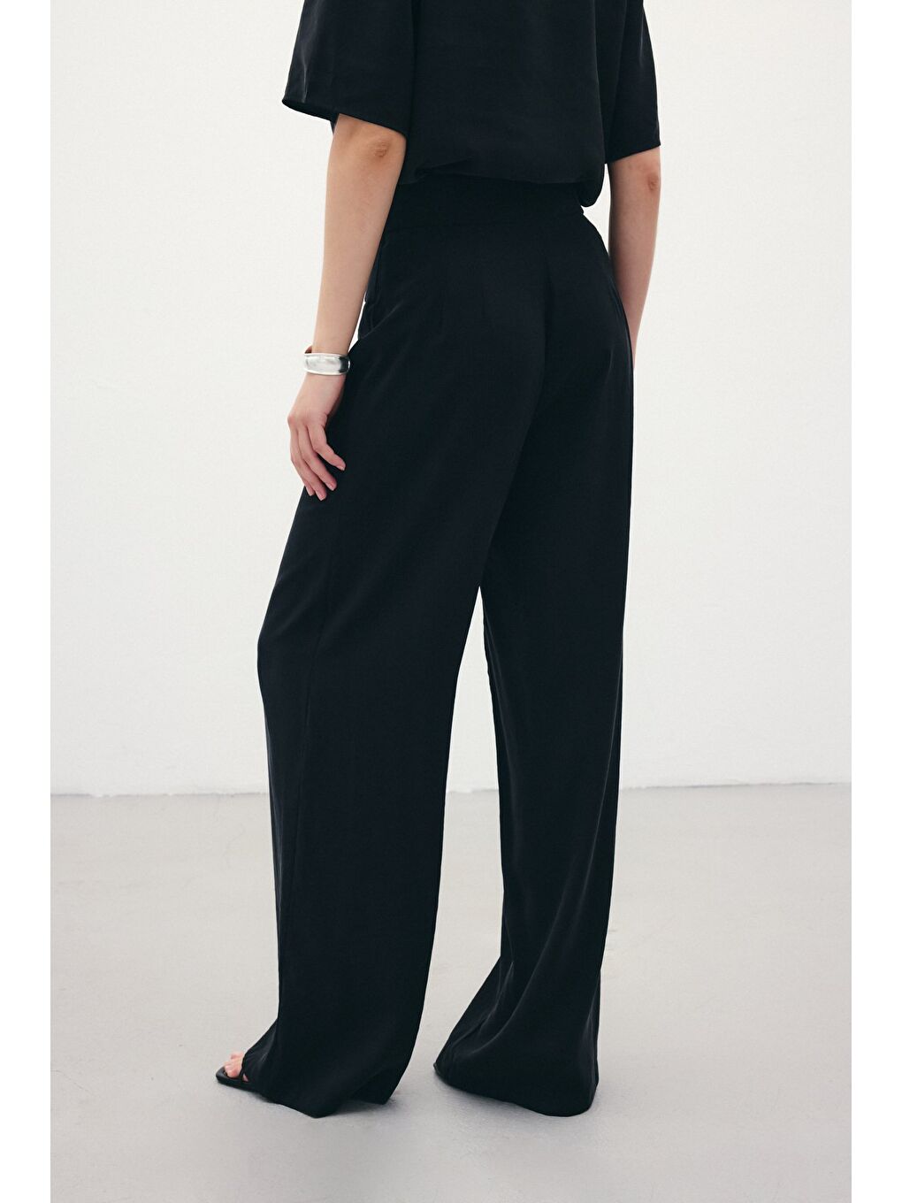 Kemer Detaylı Modal Pantolon - Siyah-6