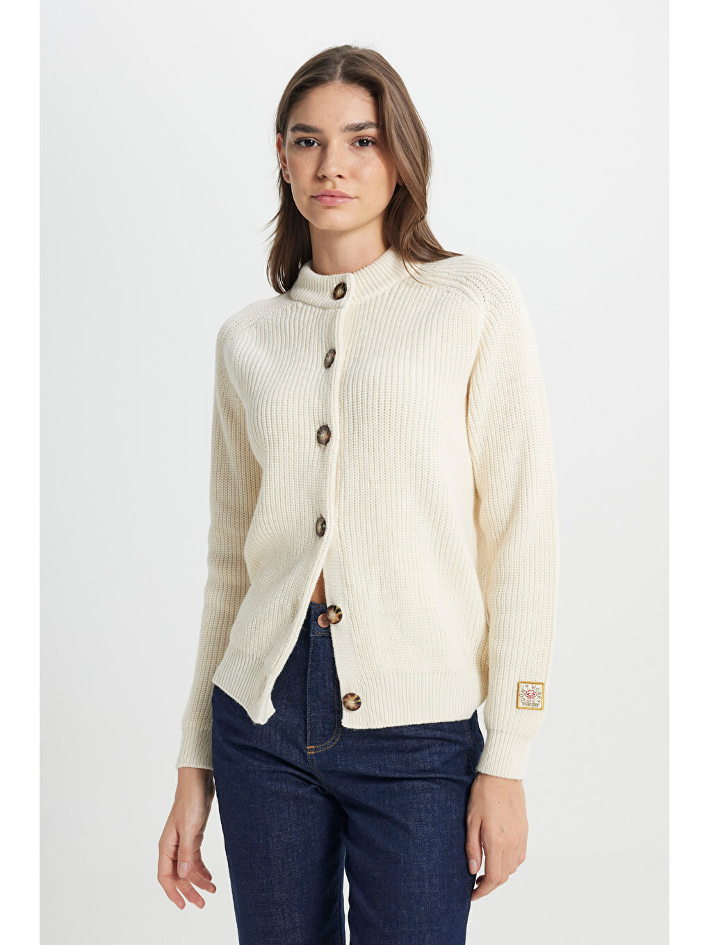 Regular Fit Normal Kesim Düğme Detaylı Ekru Triko Kazak-1