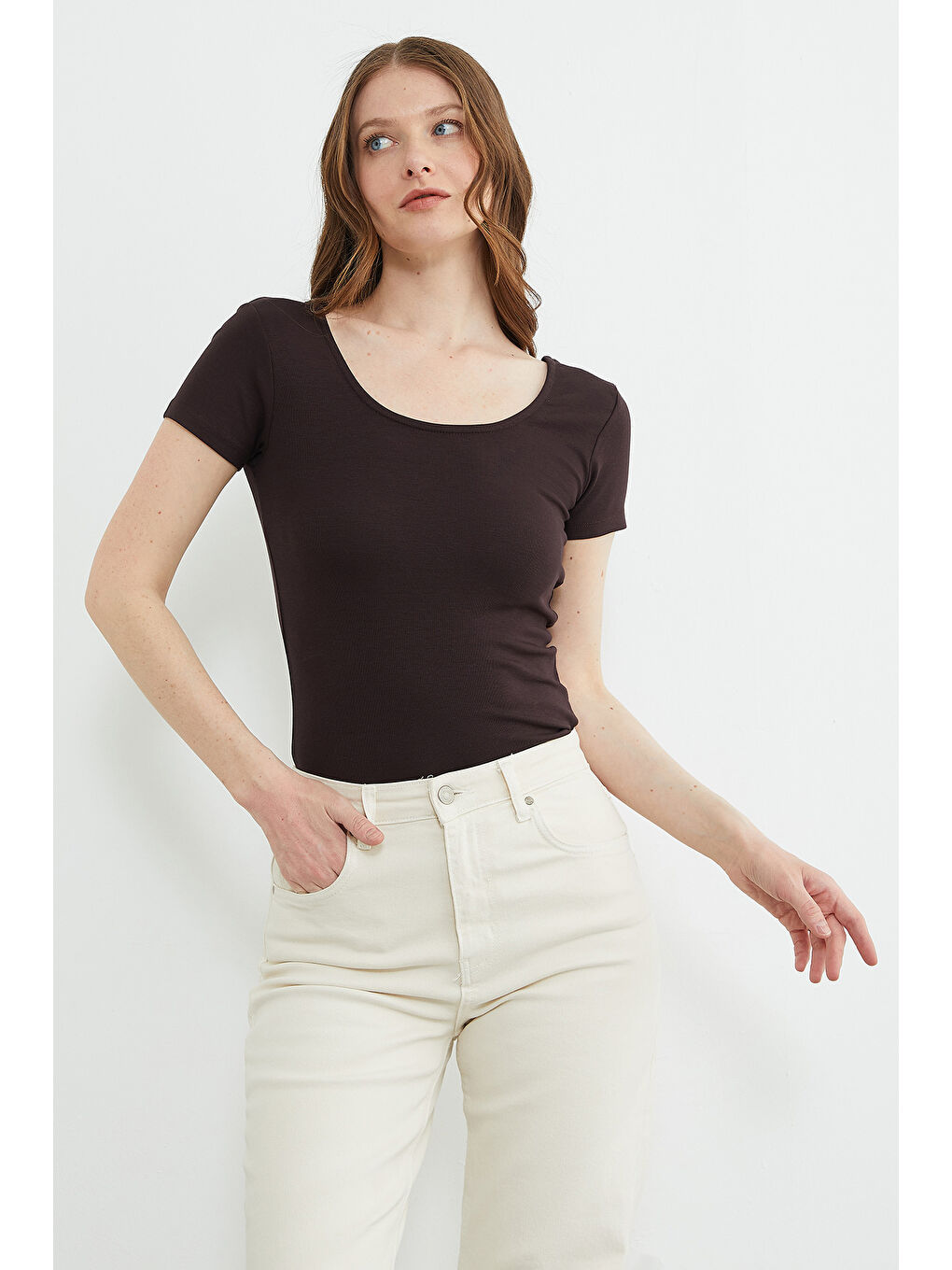 Kahverengi Basic U Yaka Crop Tişört-3