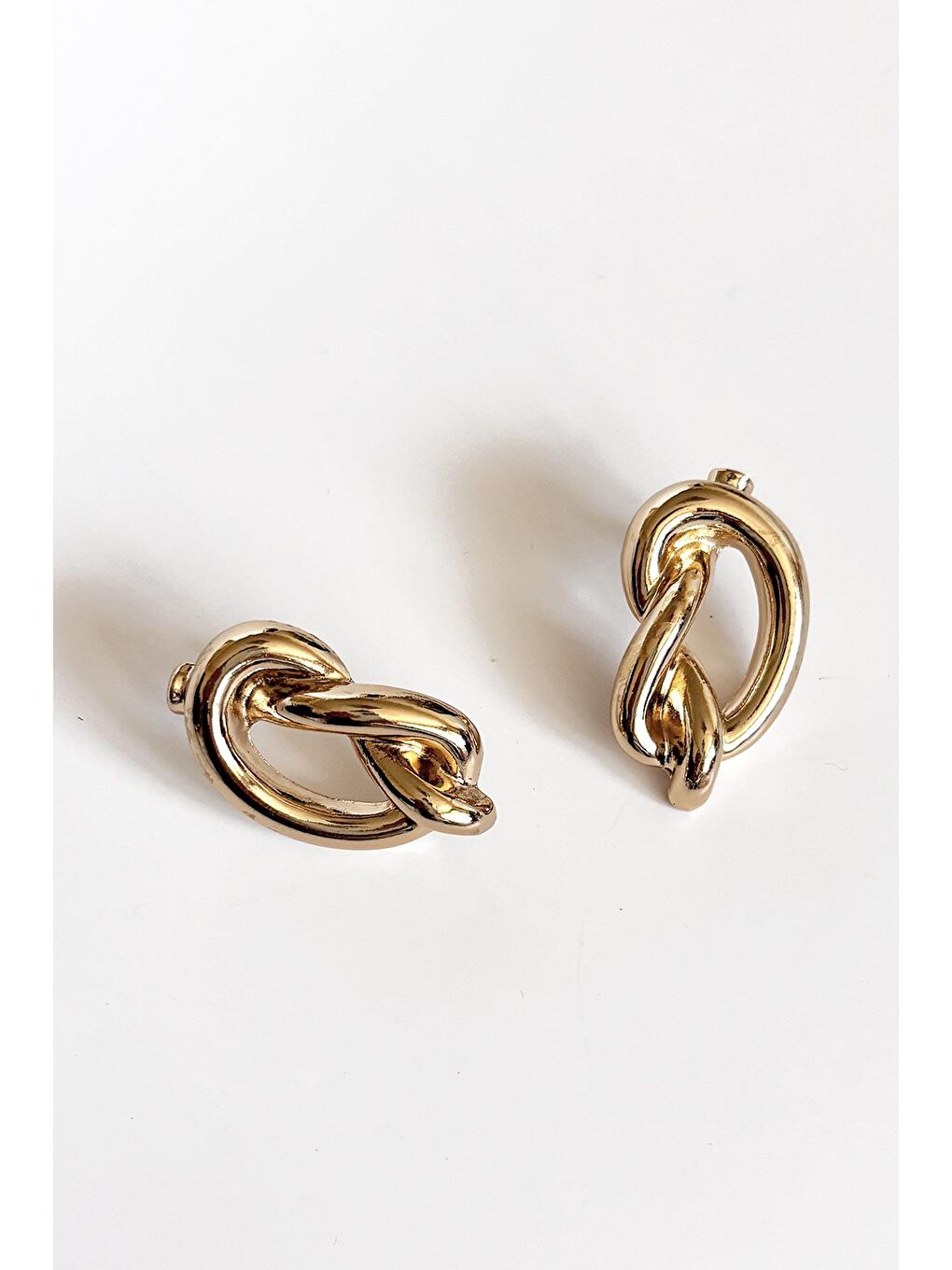 Sarı Modern Gold Düğüm Küpe-1