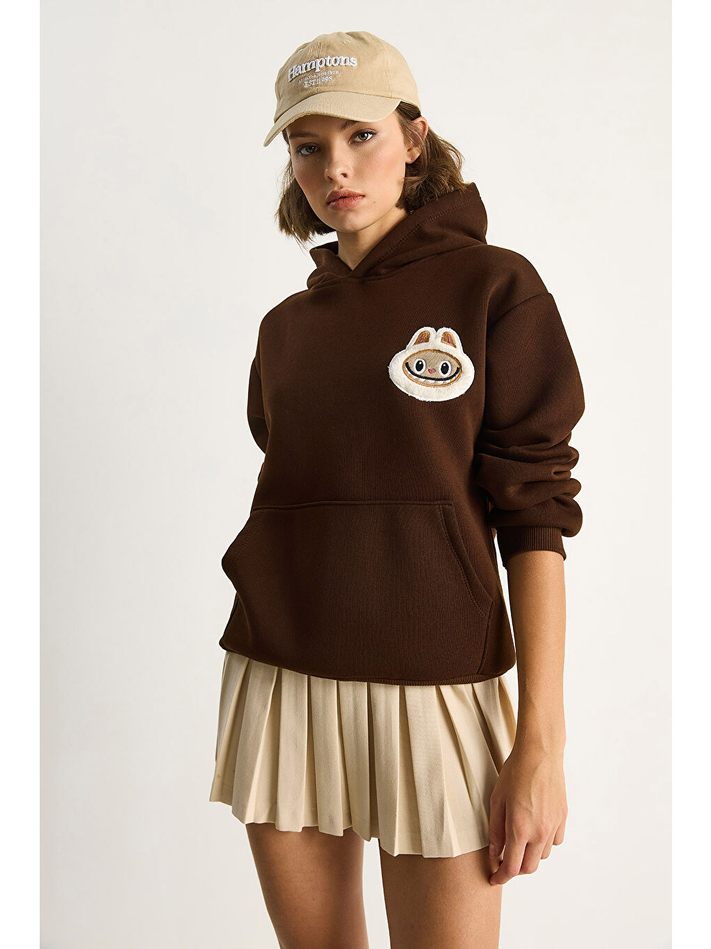 Kahverengi Kadın Nakış İşlemeli Kapüşonlu Kanguru Cepli Sweatshirt-3