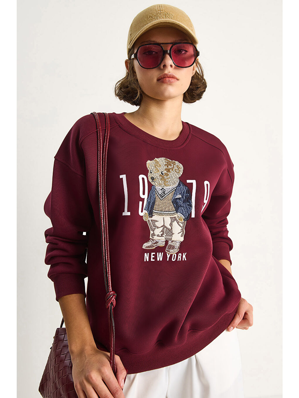 Bordo Kadın Bisiklet Yaka Teddy Nakış Detaylı Sweat