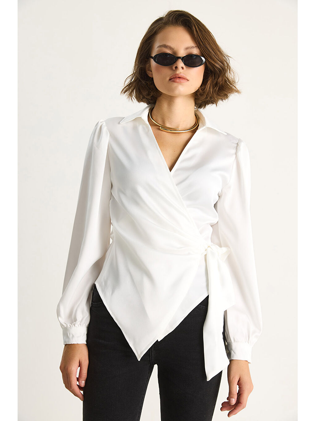 Beyaz Kadın Yandan Baglamalı Saten Bluz-1