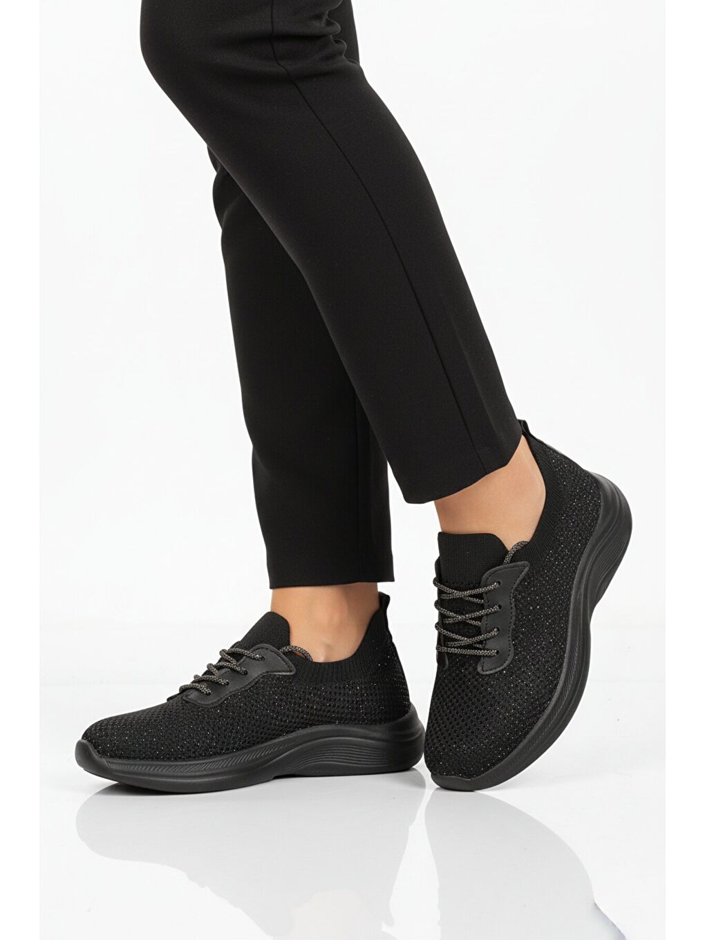 Siyah Anorak Hafif Hava Alabilen Kadın Casual Ayakkabı 332171 Z