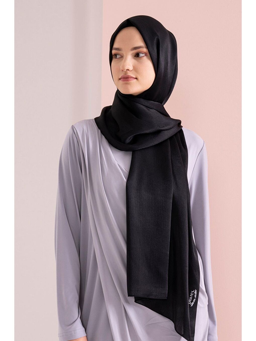 Siyah Kadın Kırışmaz Janjan Şal 185*70 Cm-2