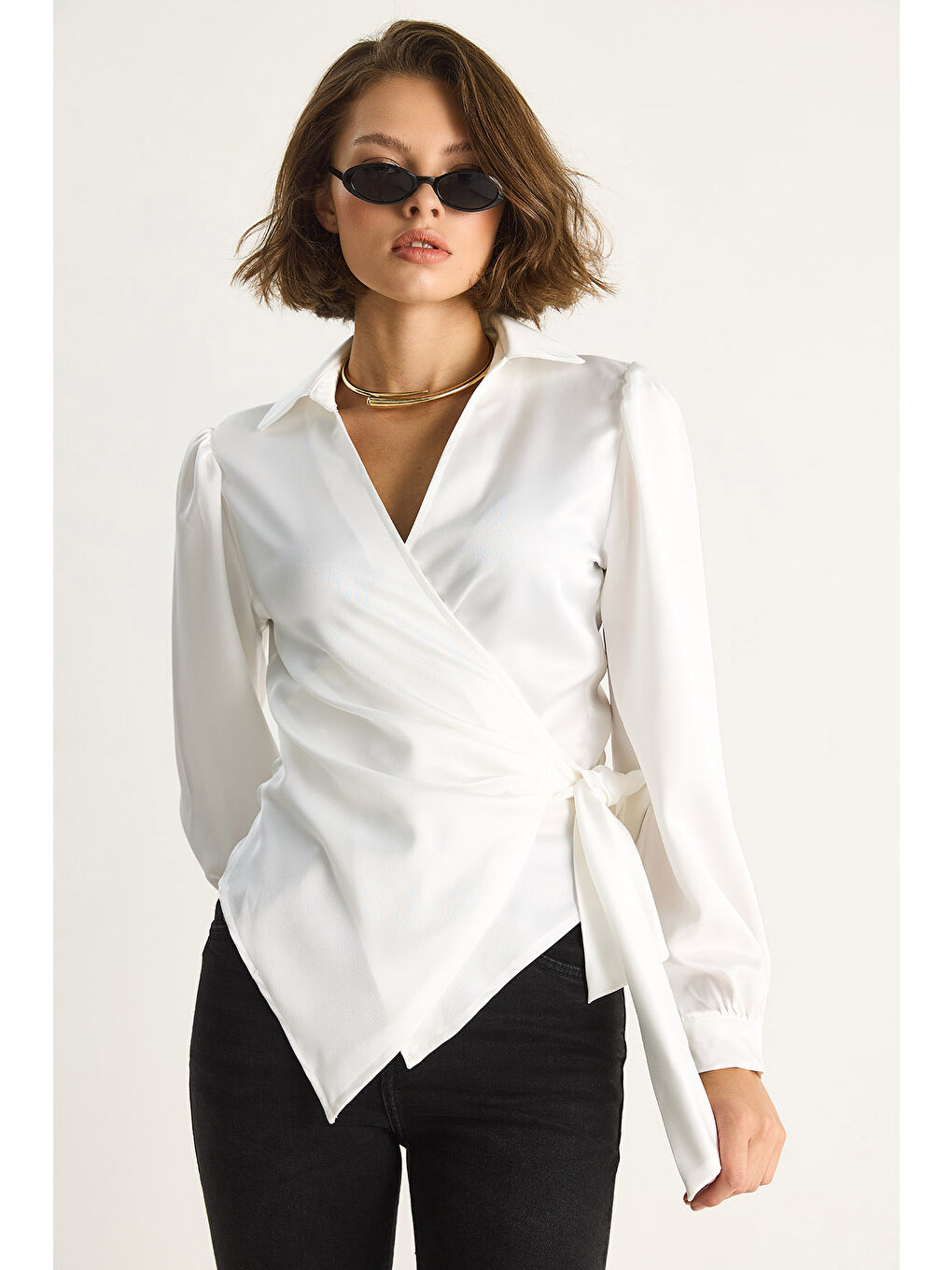 Beyaz Kadın Yandan Baglamalı Saten Bluz-4