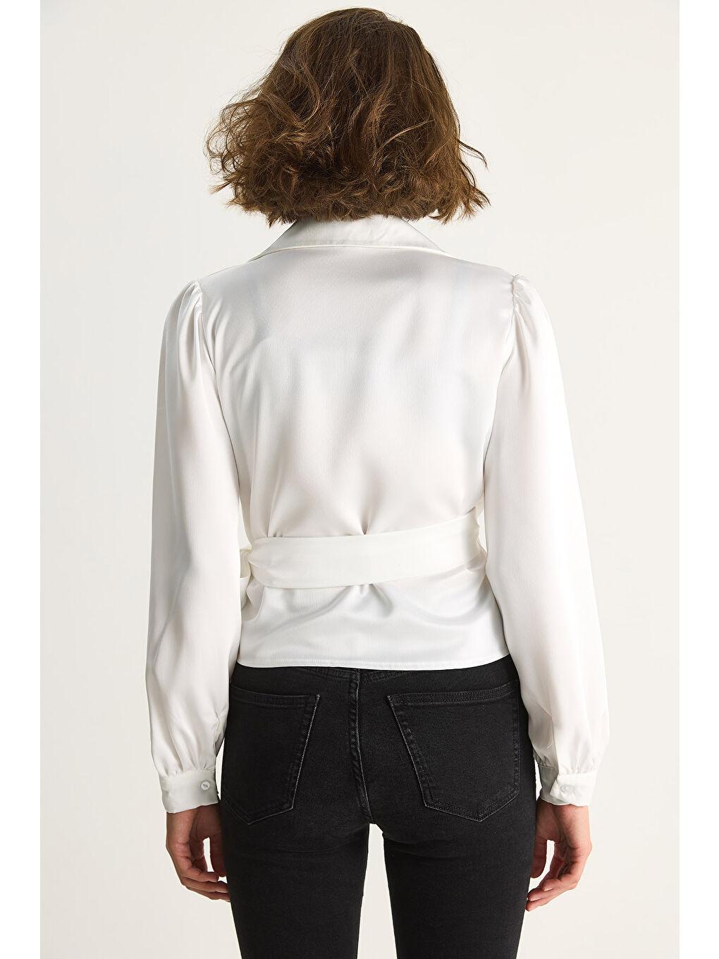 Beyaz Kadın Yandan Baglamalı Saten Bluz-6