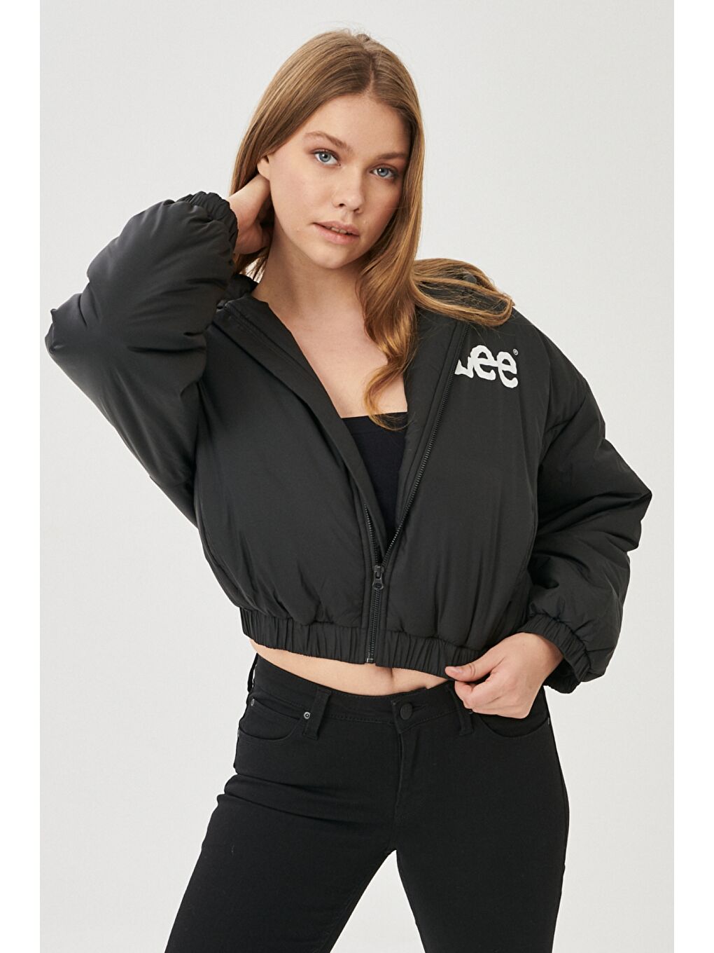 Siyah Regular Fit Normal Kesim Mont