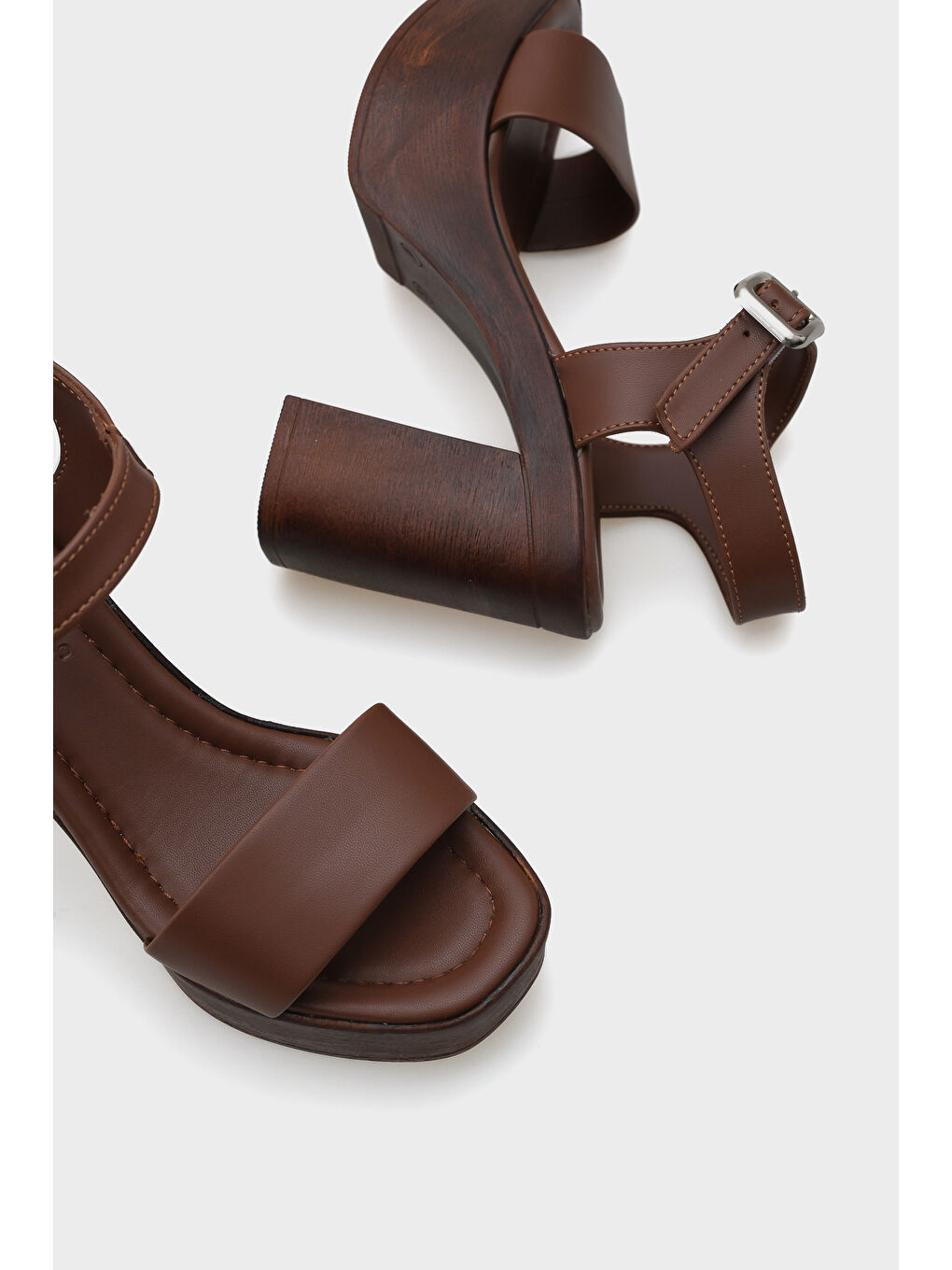 Kahverengi Dolores Platform Tek Bantlı Kadın Sandalet-4