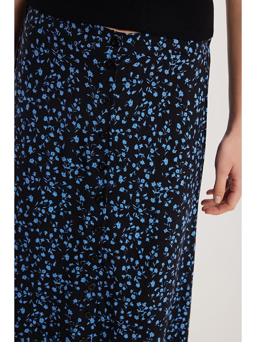 Karışık Kadın Standart Fit Düğmeli Viskon Lastikli Baskılı Midi Boy Etek-2