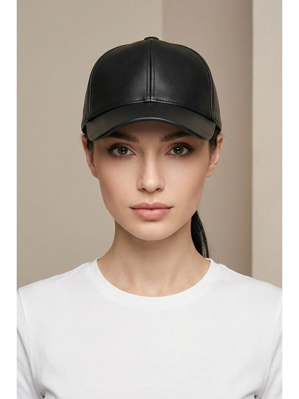 Kadın Suni Deri Şapka 010195 - Siyah-1