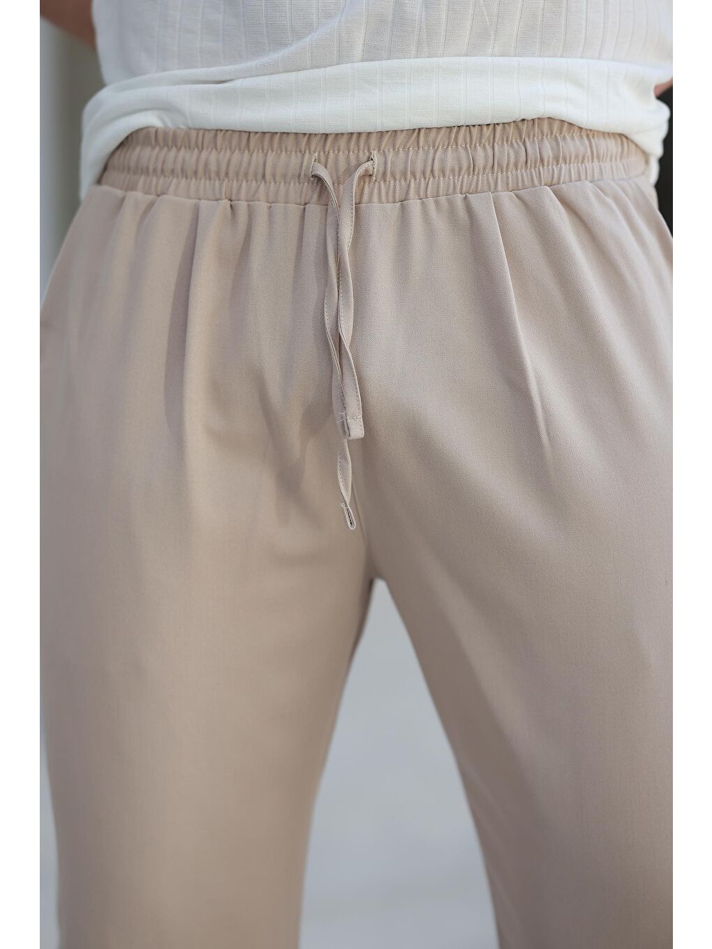 Bej Beli Ayarlanabilir Rahat Kesim Erkek Pantolon E6564-3