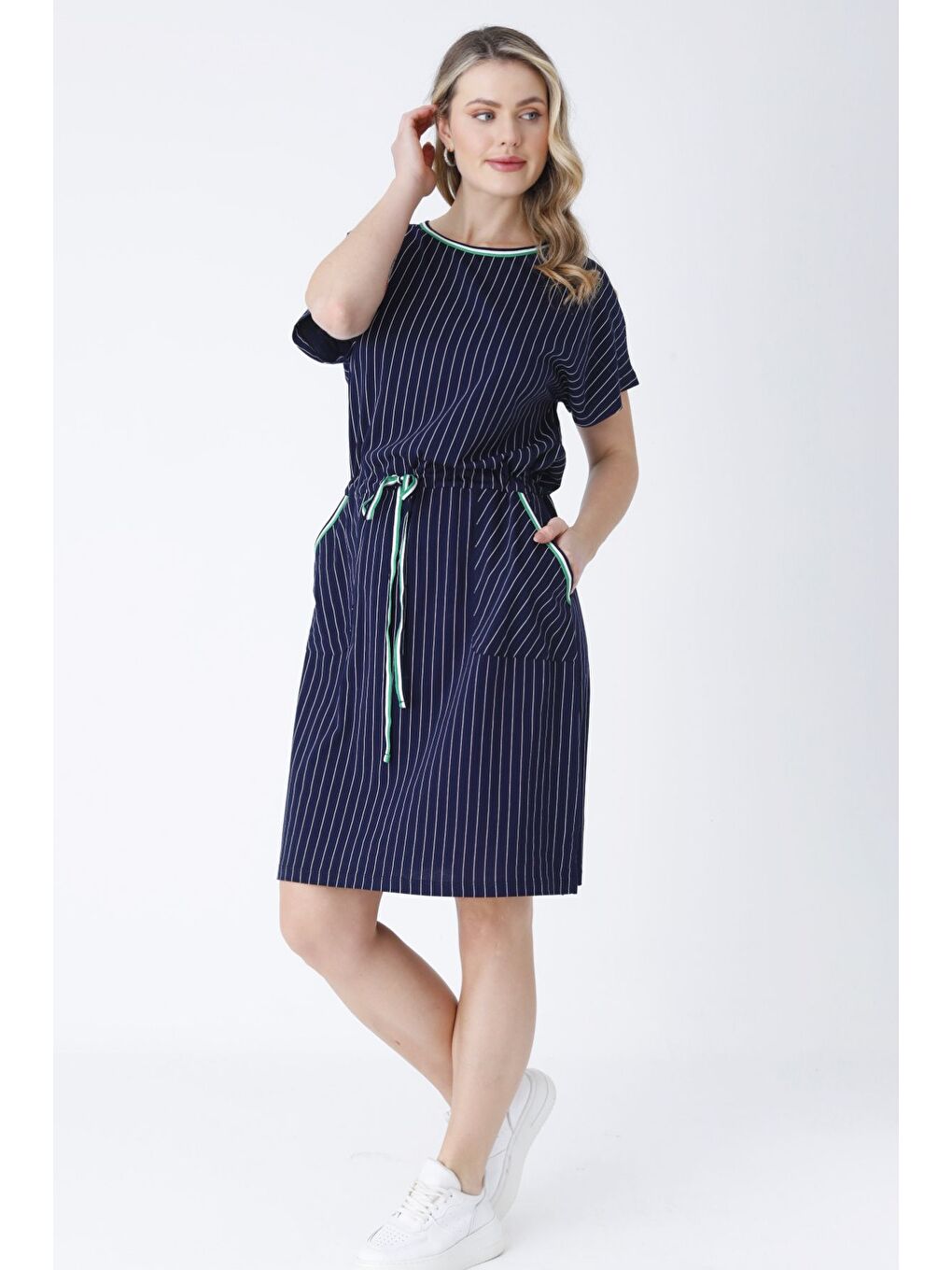 Kadın Lacivert Kuşaklı Cepli Biyeli Pamuklu Elbise-1