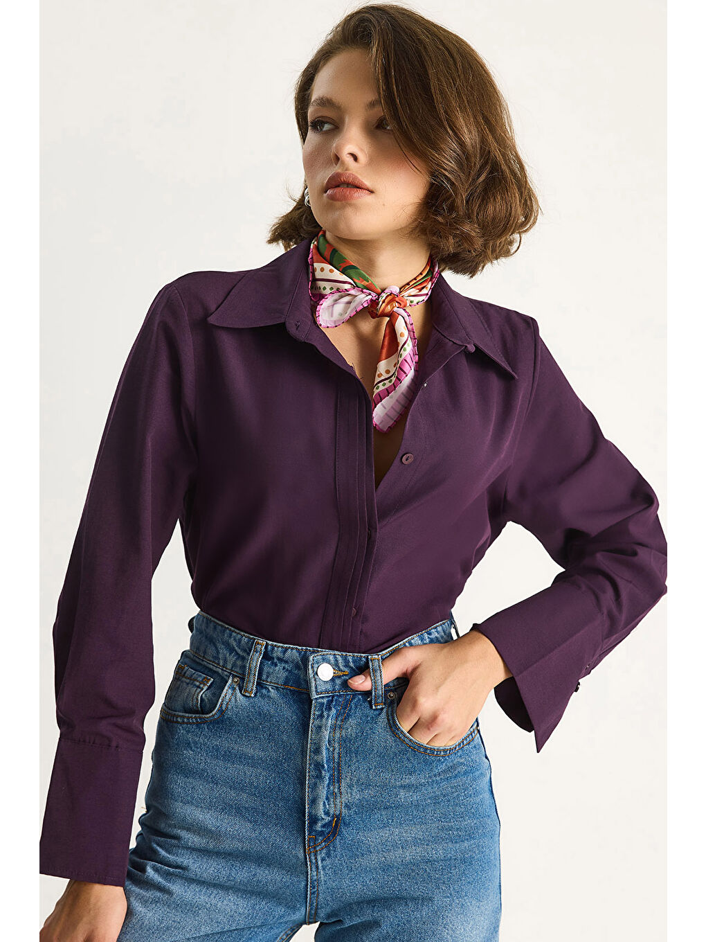 Mürdüm Kadın Pliseli Pat Detaylı Geniş Manşet Detaylı Klasik Yaka Gömlek