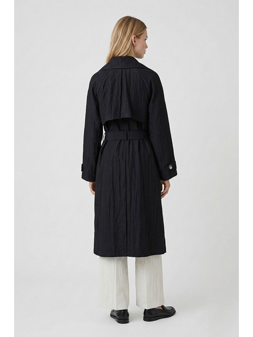 Siyah-Rüzgarlık Detay Trençkot-2