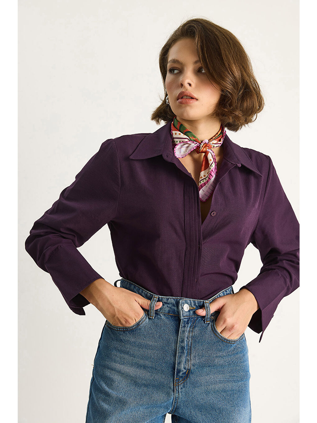 Mürdüm Kadın Pliseli Pat Detaylı Geniş Manşet Detaylı Klasik Yaka Gömlek-2