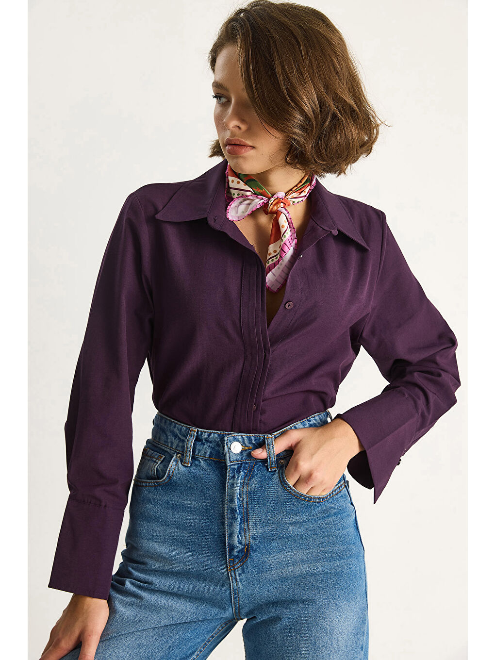 Mürdüm Kadın Pliseli Pat Detaylı Geniş Manşet Detaylı Klasik Yaka Gömlek-3