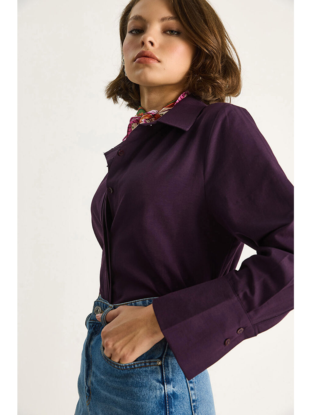 Mürdüm Kadın Pliseli Pat Detaylı Geniş Manşet Detaylı Klasik Yaka Gömlek-4